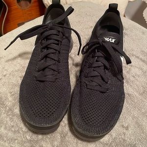 SOLD - Womens 9.5 Black Nike Vapormax